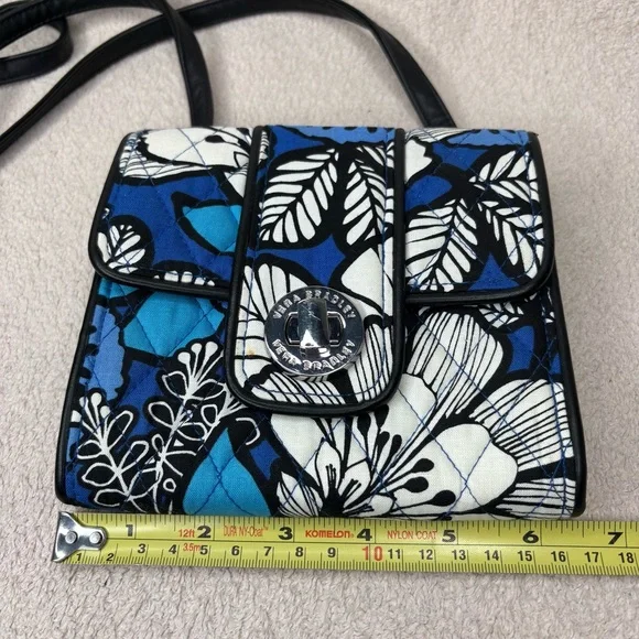 Vera Bradley Mini Turn Lock Crossbody Bag Quilted Purse Blue & White Preppy Boho - Picture 8 of 10